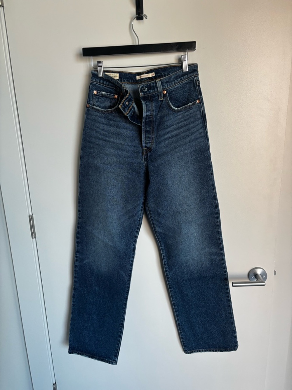 Levi's Straight Leg Jeans in Dark Blue Wash